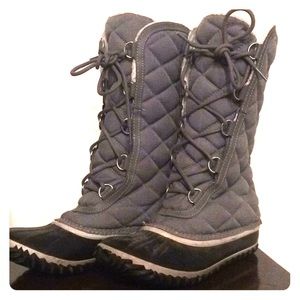 Tall Sorel out n about boots